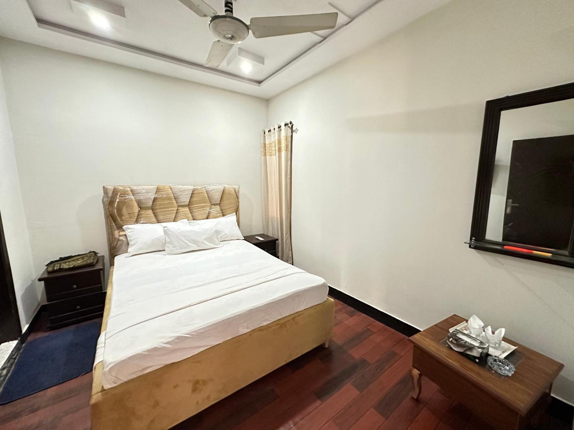 Decent Lodge Guest House Islamabad Exterior foto