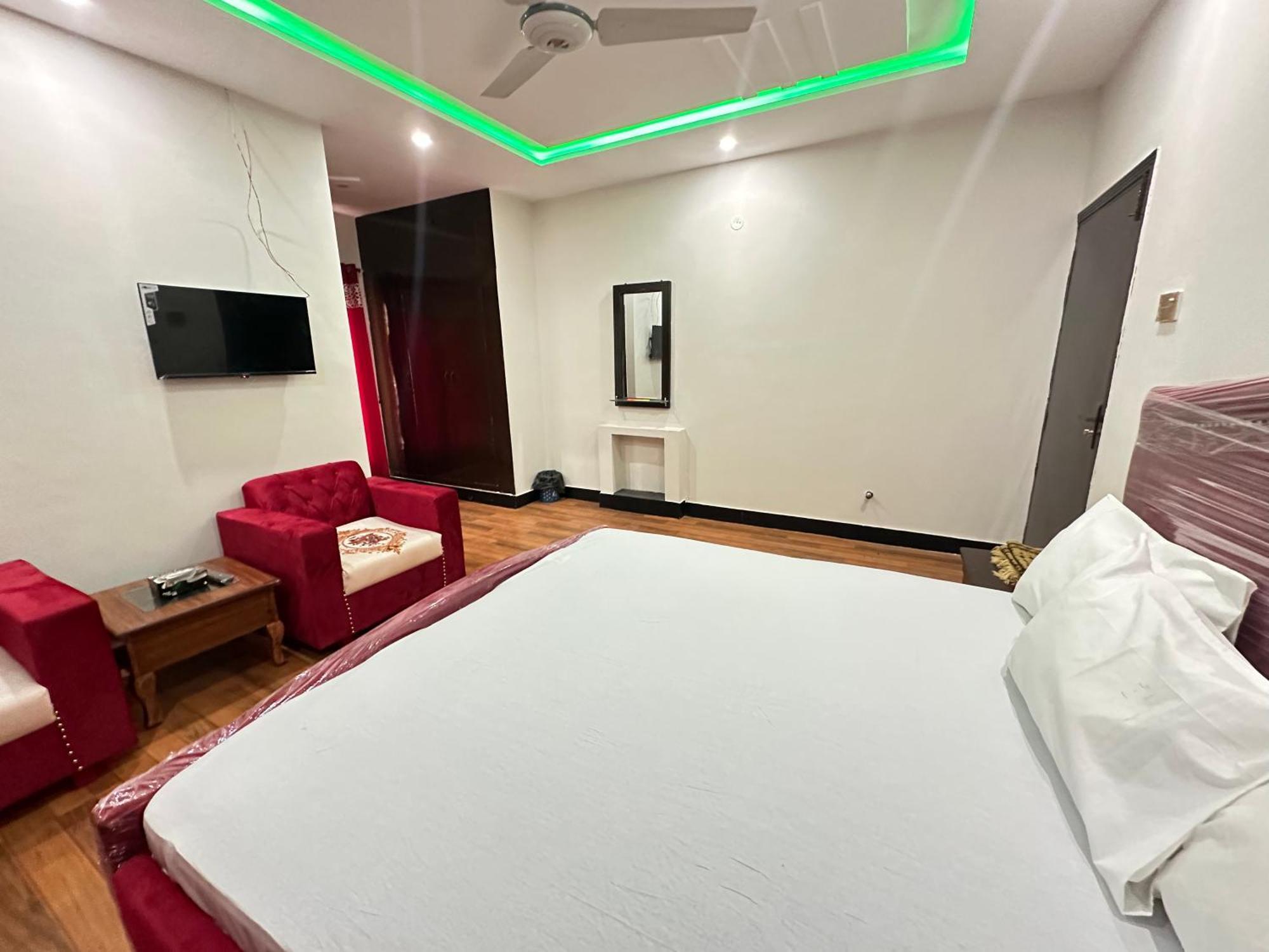 Decent Lodge Guest House Islamabad Exterior foto